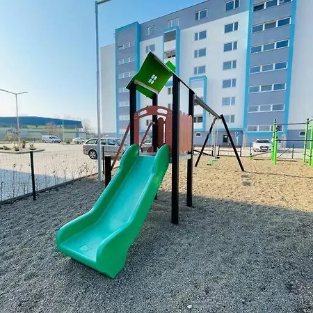 Apartmán Twins Blue Blízko Centra Michalovce