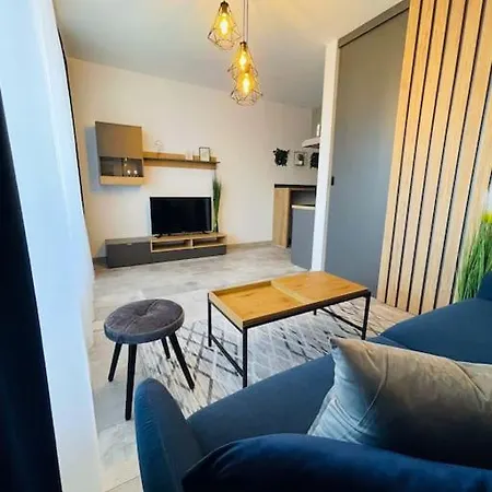 Twins Blue Blizko Centra * Nagymihály